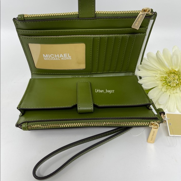 Michael Kors Hope Medium Messenger and Wallet - Picture 9 of 15